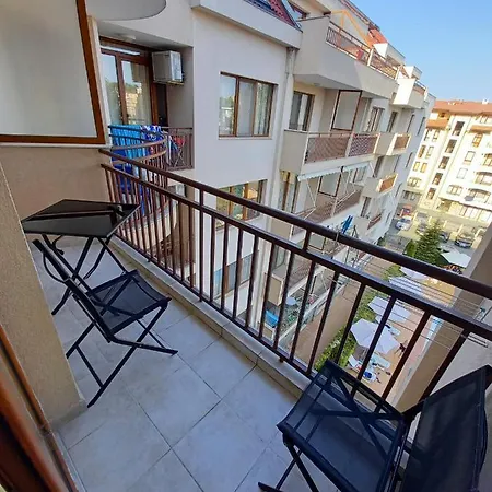 Апартаменты 5 Floor Pool View *